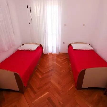 Toni One Apartment Igrane